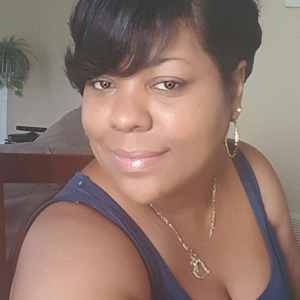 Meet your Posher, Deneen